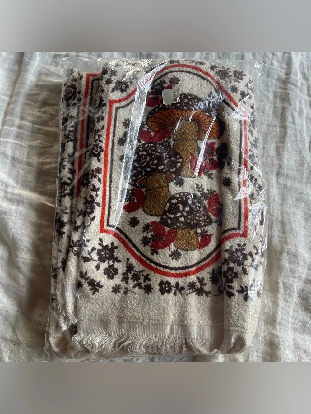 Vintage NOS Mushroom Kitchen Hand Towels Lot Of 3
